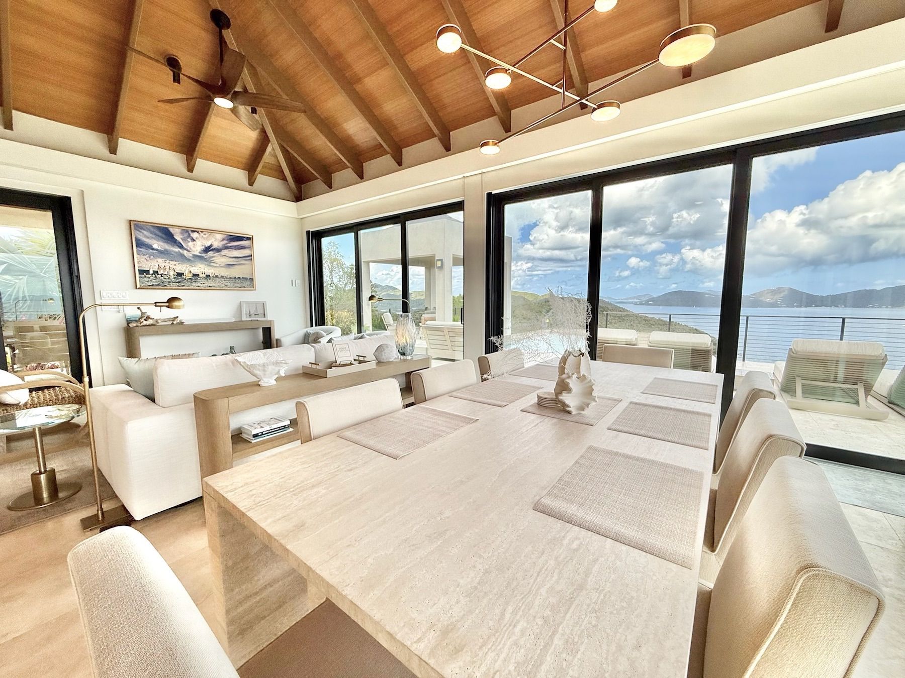 Window To The Sea villa photo.